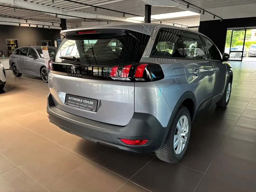 Peugeot 5008 PureTech Active Pack - Thumbnail 5