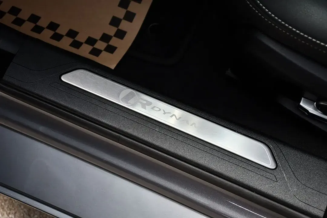 Jaguar XE R-Dynamic Black - Thumbnail 10