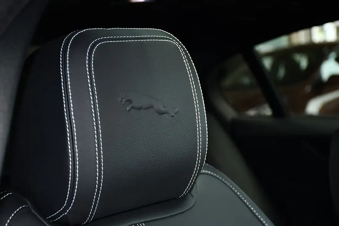 Jaguar XE R-Dynamic Black - foto 15
