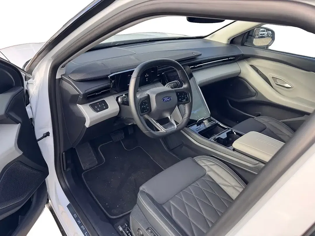 Ford Explorer Premium - Thumbnail 10
