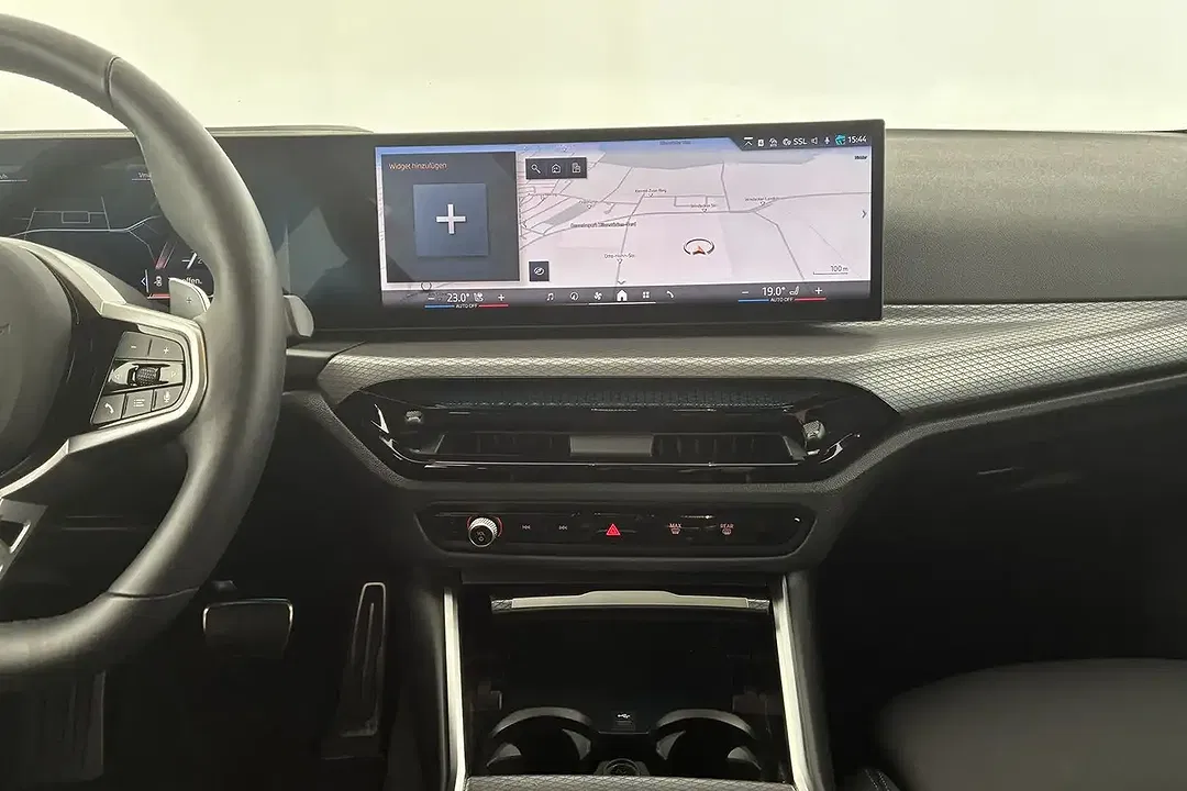 BMW 330 xDrive M - Thumbnail 12