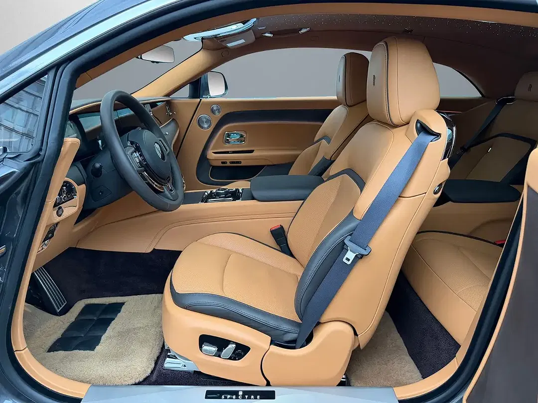 Rolls-Royce Spectre - Thumbnail 12