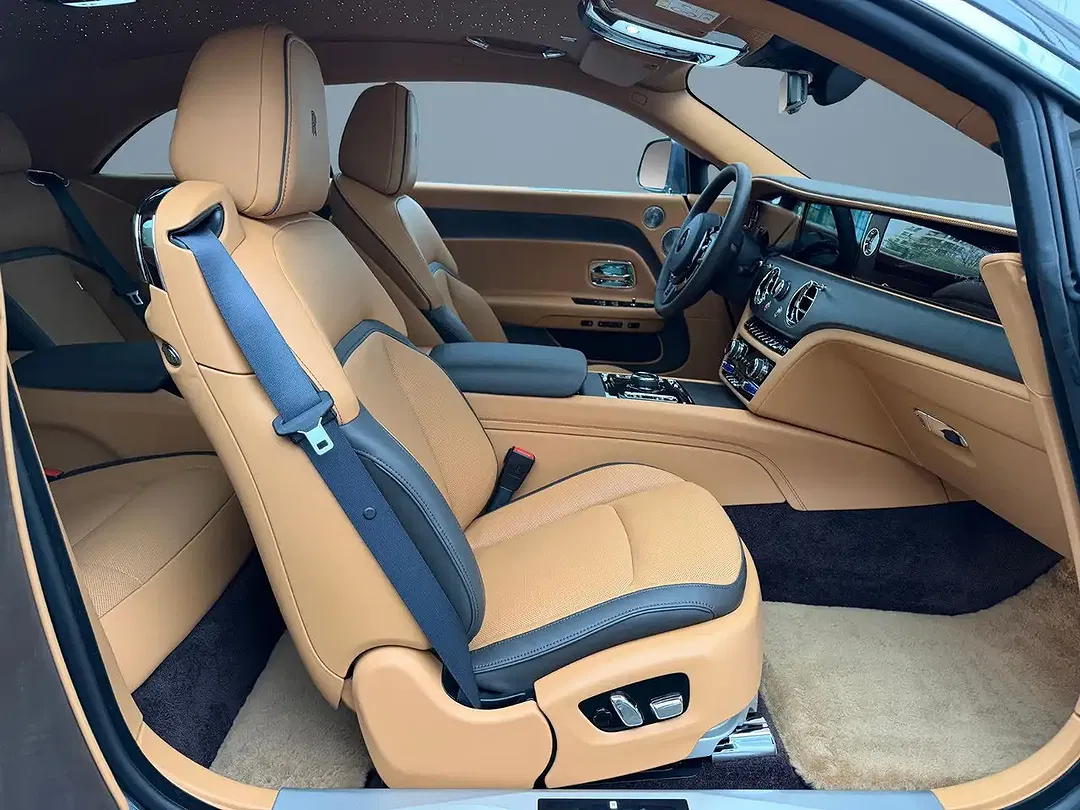 Rolls-Royce Spectre - Thumbnail 17