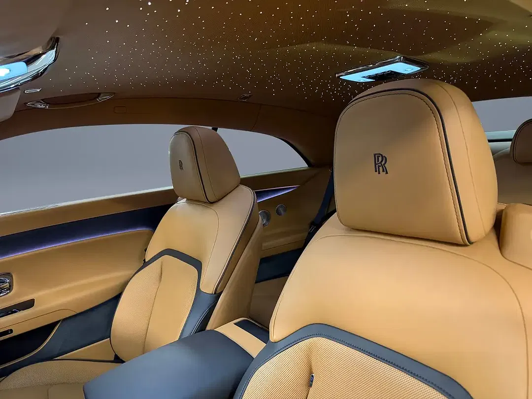 Rolls-Royce Spectre - Thumbnail 22
