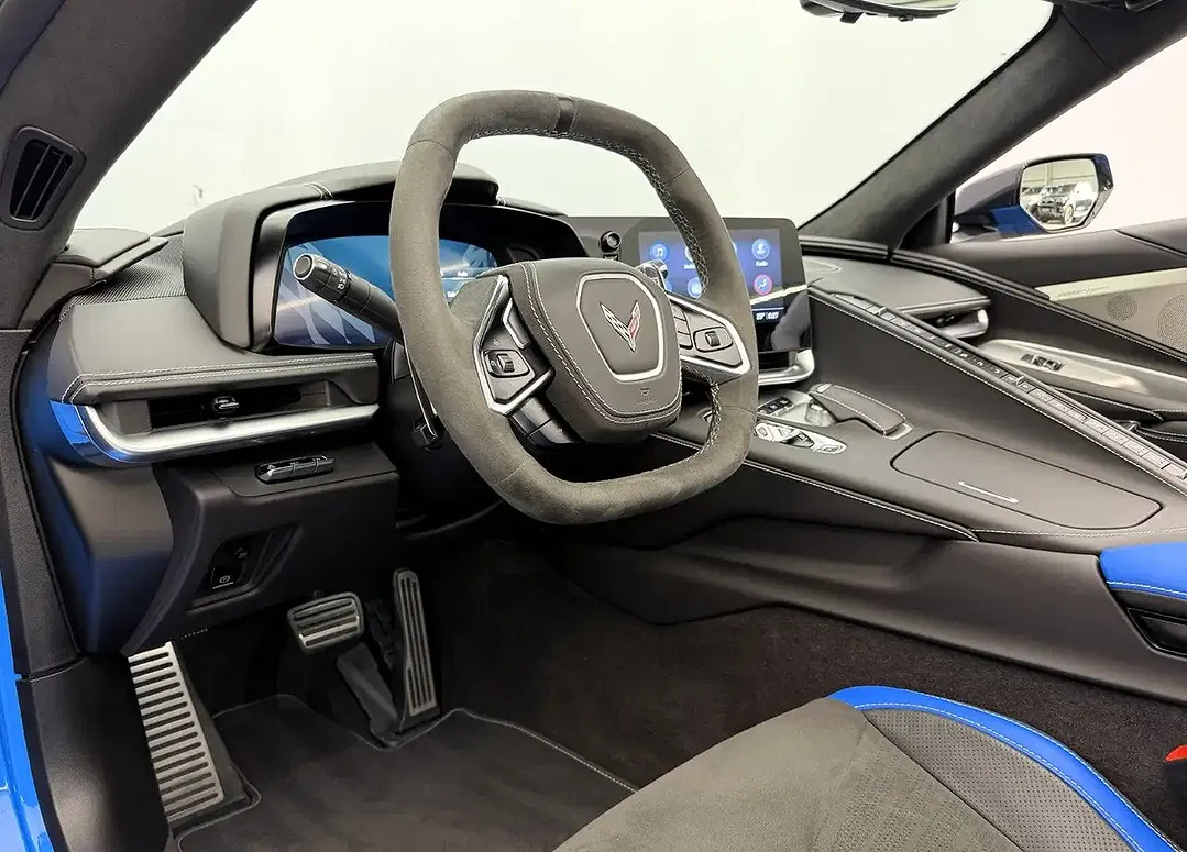 Corvette C8 6.2 V8 Z51 Performance Stingray Convertible 3LT - Thumbnail 11