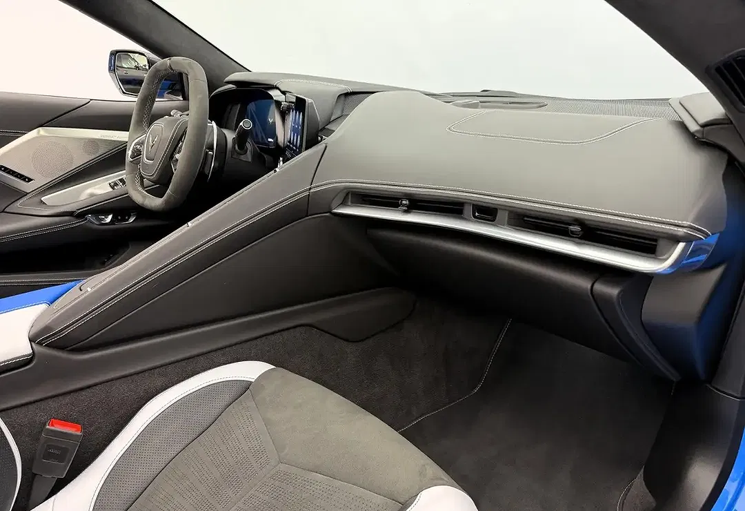 Corvette C8 6.2 V8 Z51 Performance Stingray Convertible 3LT - Thumbnail 12