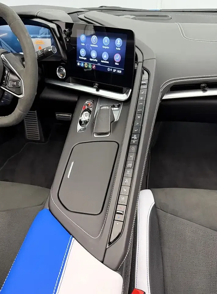 Corvette C8 6.2 V8 Z51 Performance Stingray Convertible 3LT - Thumbnail 14