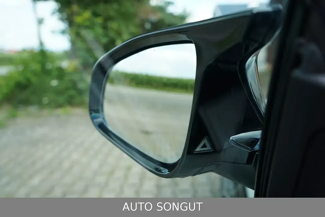 BMW M4 Competition Coupe - Thumbnail 7