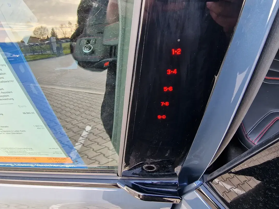 Ford Mustang Mach-E Premium - Thumbnail 10