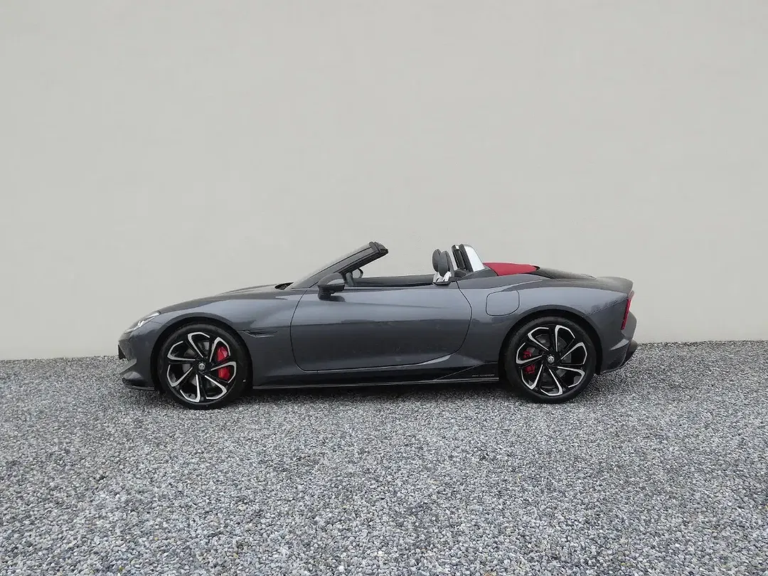 MG Cyberster GT - Thumbnail 10