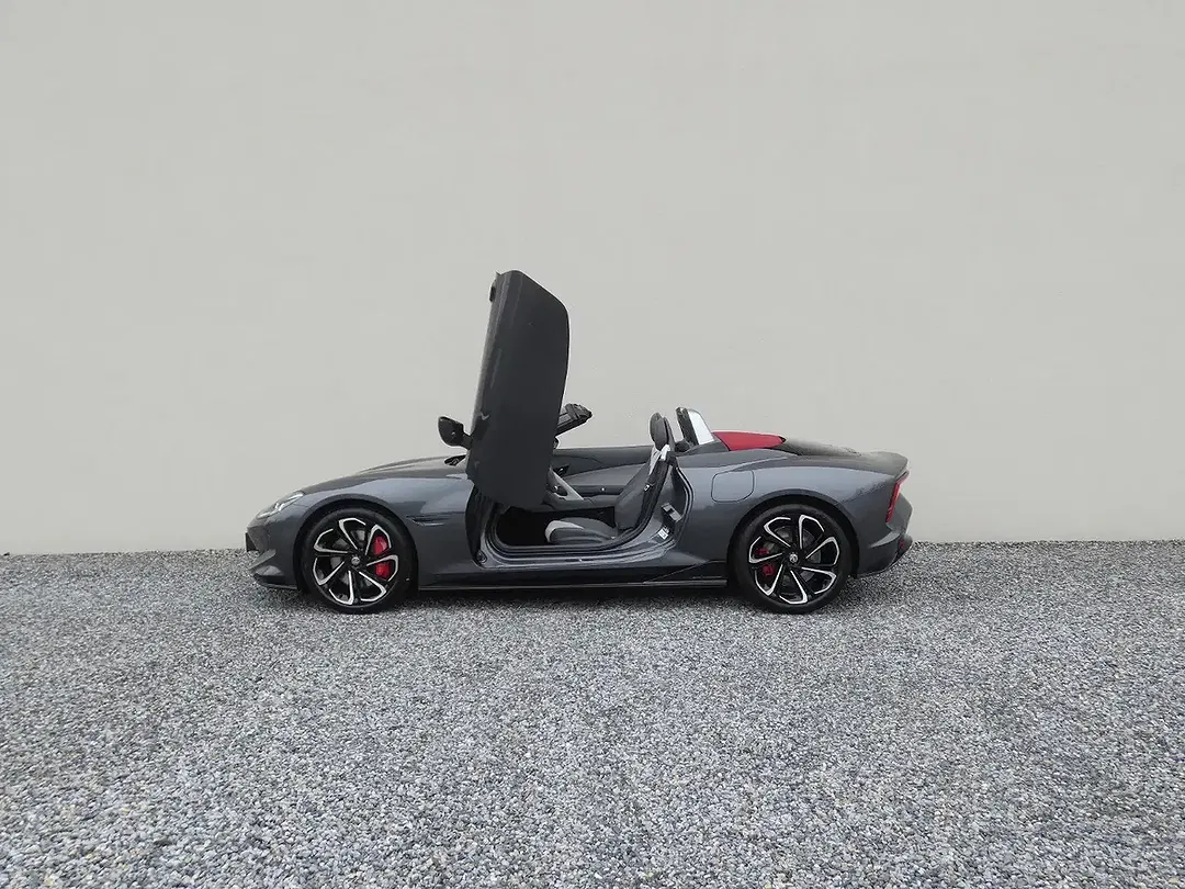 MG Cyberster GT - Thumbnail 9