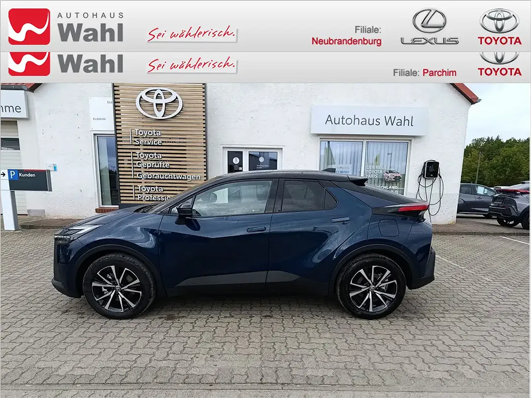 Toyota C-HR Hybrid Teamplayer - Thumbnail 3