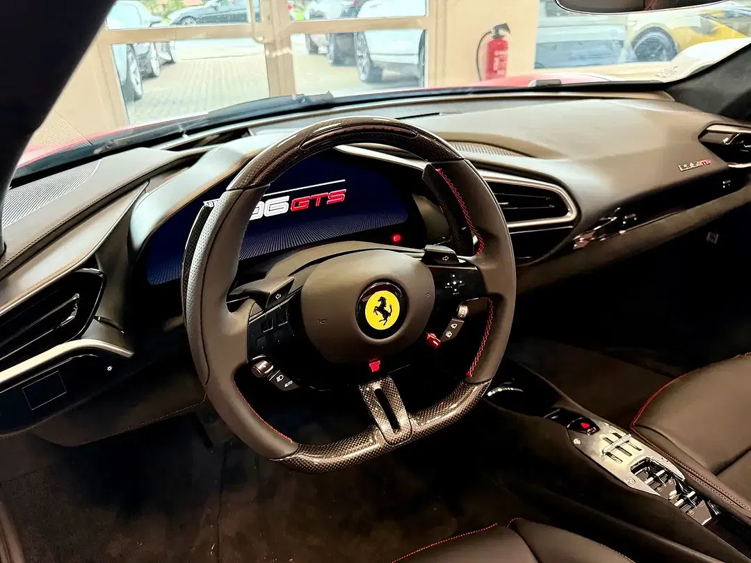 Ferrari 296 GTS - Thumbnail 13