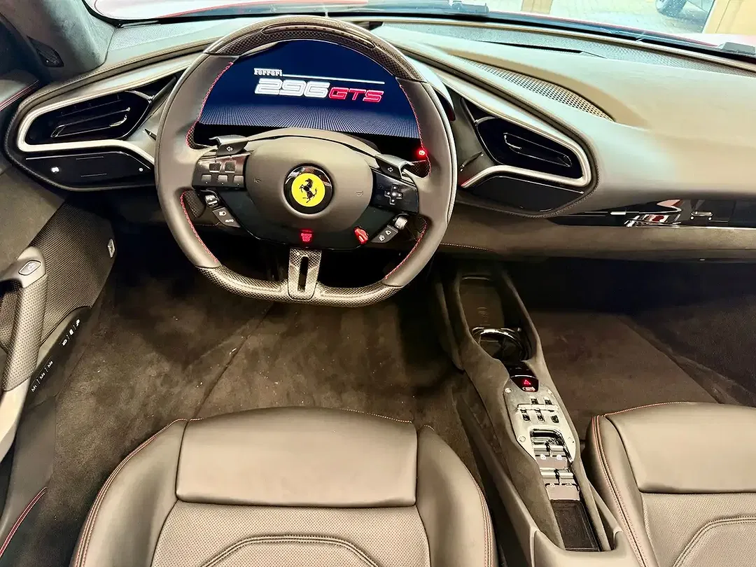 Ferrari 296 GTS - Thumbnail 14