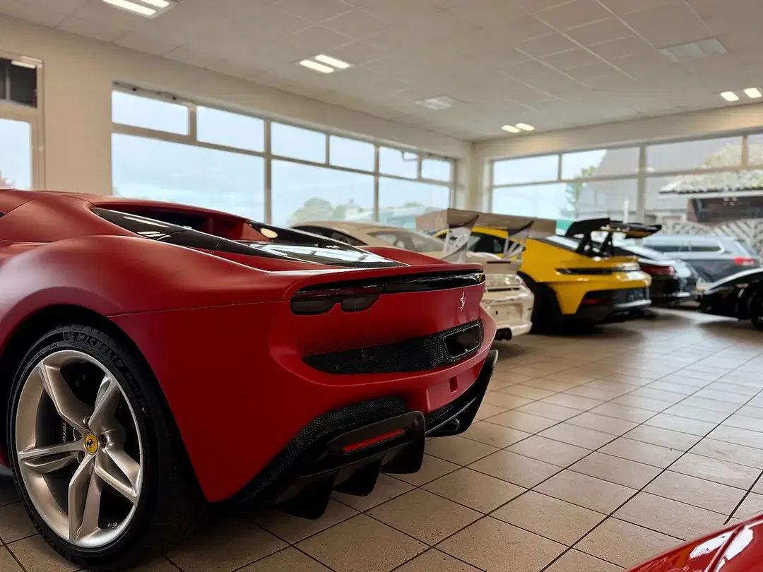 Ferrari 296 GTS - Thumbnail 7