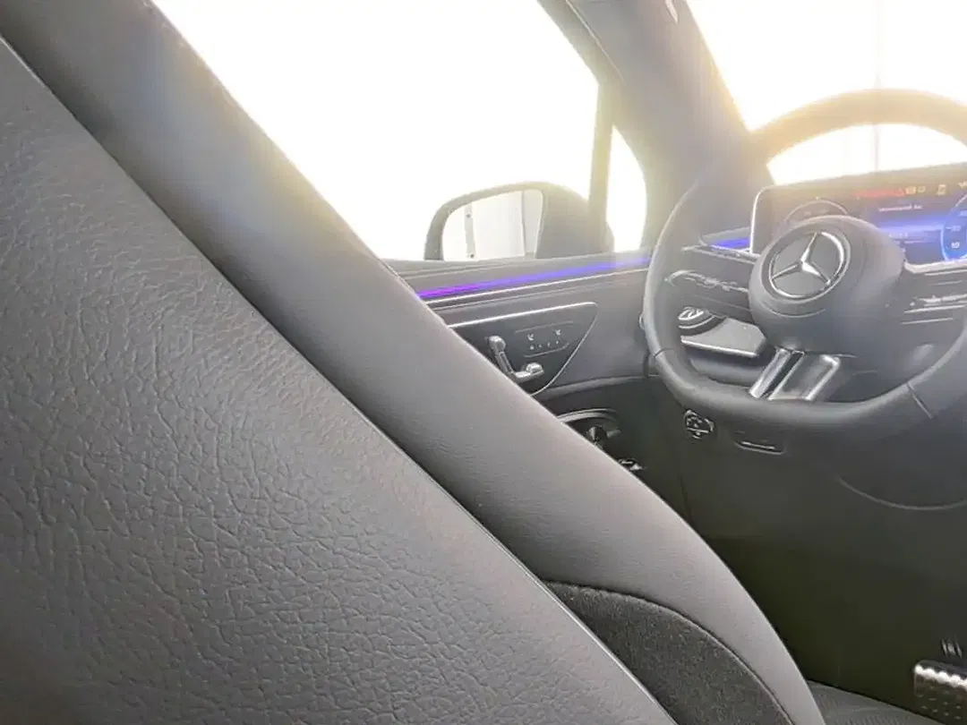Mercedes-Benz EQE SUV 350 4MATIC AMG AIRMATIC Night - Thumbnail 6