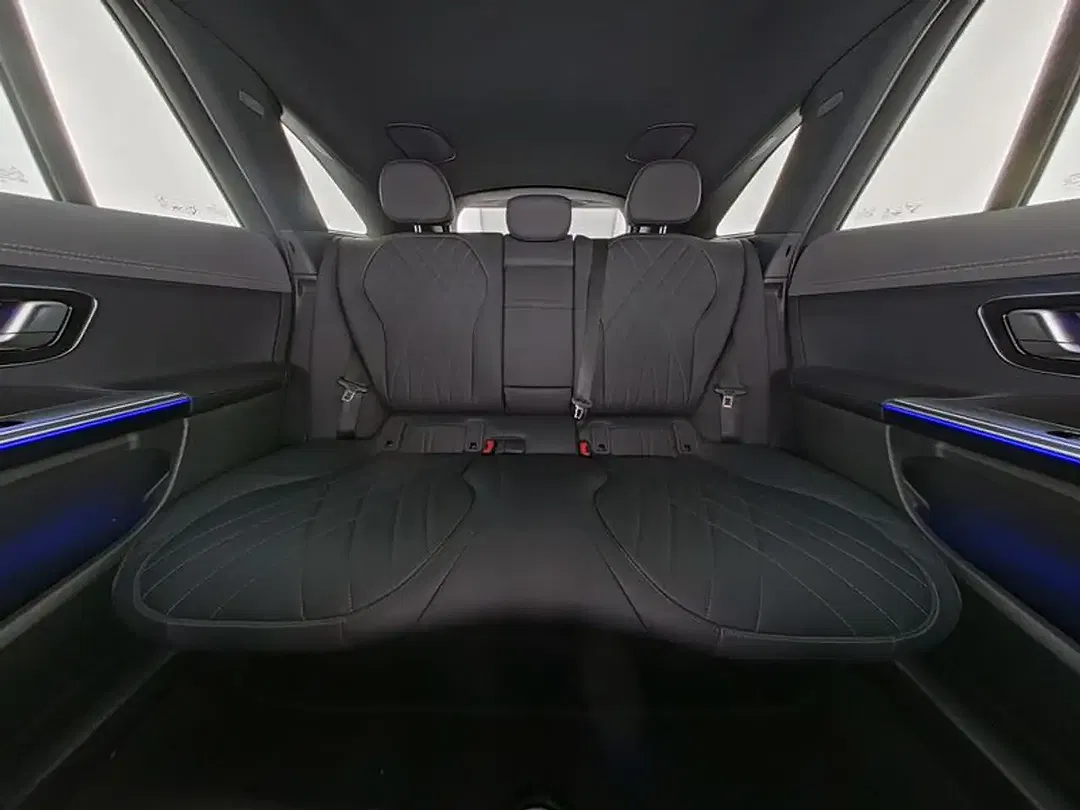Mercedes-Benz EQE SUV 350 4MATIC AMG AIRMATIC Night - Thumbnail 9