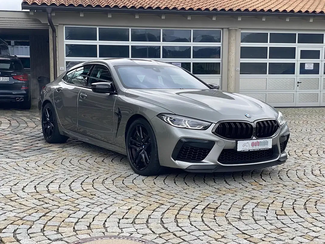 BMW M8 - Thumbnail 4