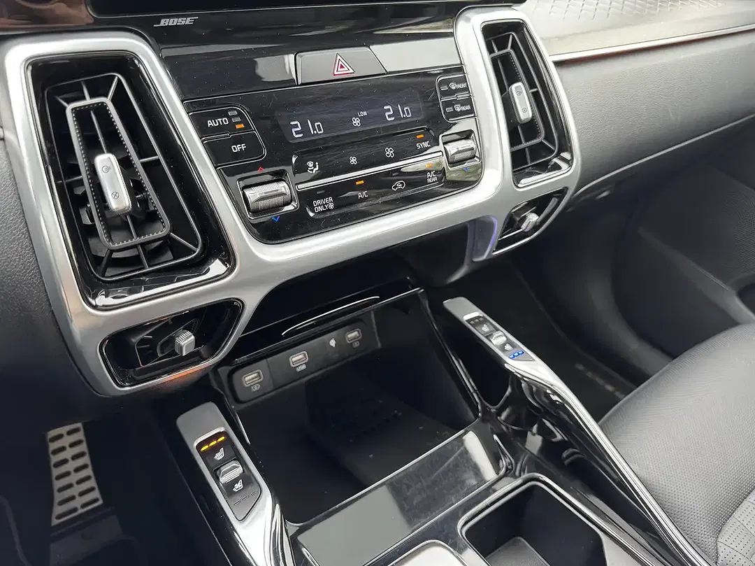 Kia Sorento 1.6 T-GDI PHEV AWD - Thumbnail 16