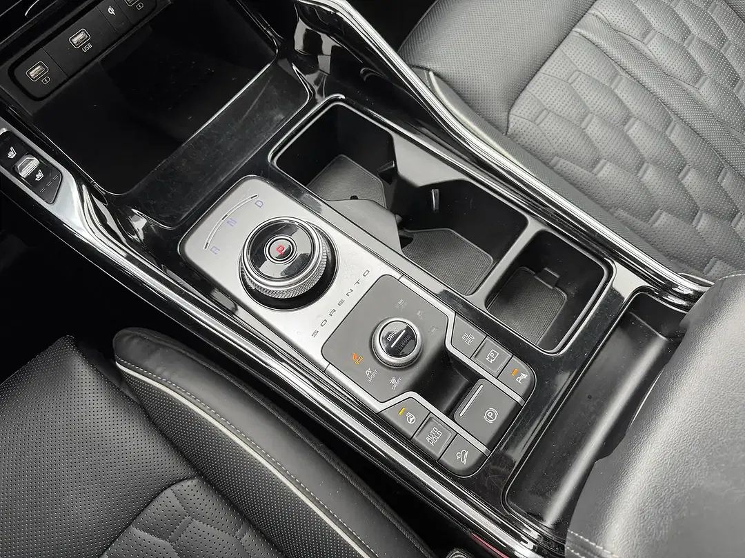 Kia Sorento 1.6 T-GDI PHEV AWD - Thumbnail 18