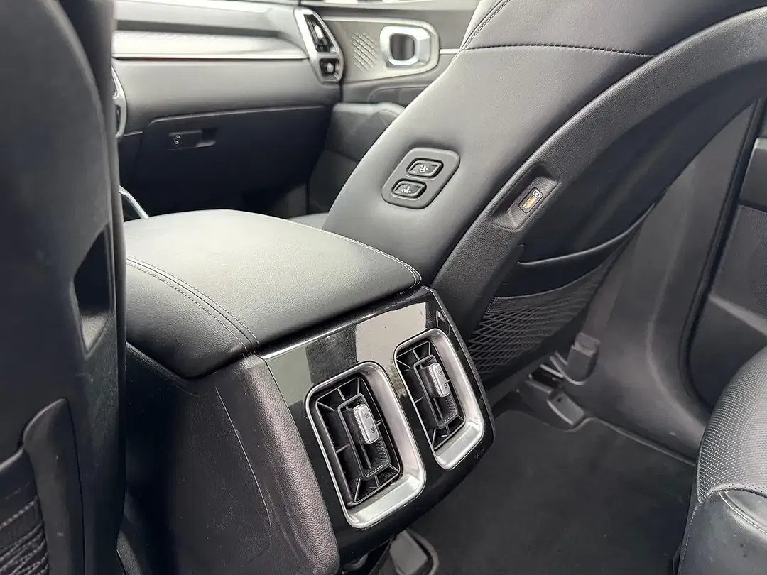 Kia Sorento 1.6 T-GDI PHEV AWD - Thumbnail 25