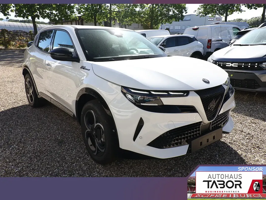 Alfa Romeo Junior Ibrida Q4 Sport Speciale - foto 2