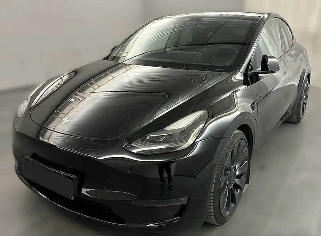 Tesla Model Y AWD Dual Motor Performance - foto 1