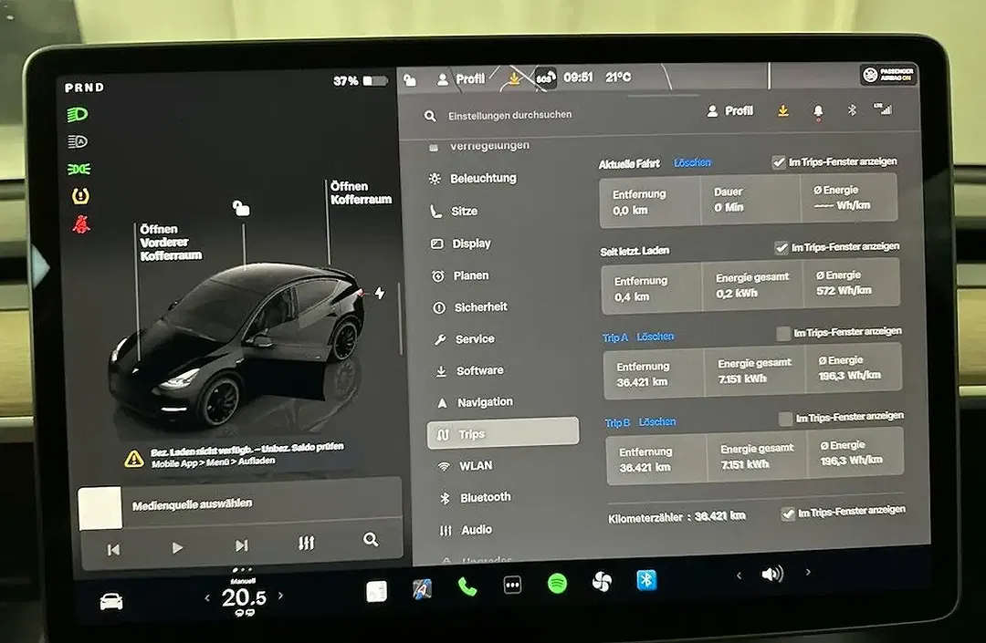Tesla Model Y AWD Dual Motor Performance - Thumbnail 9
