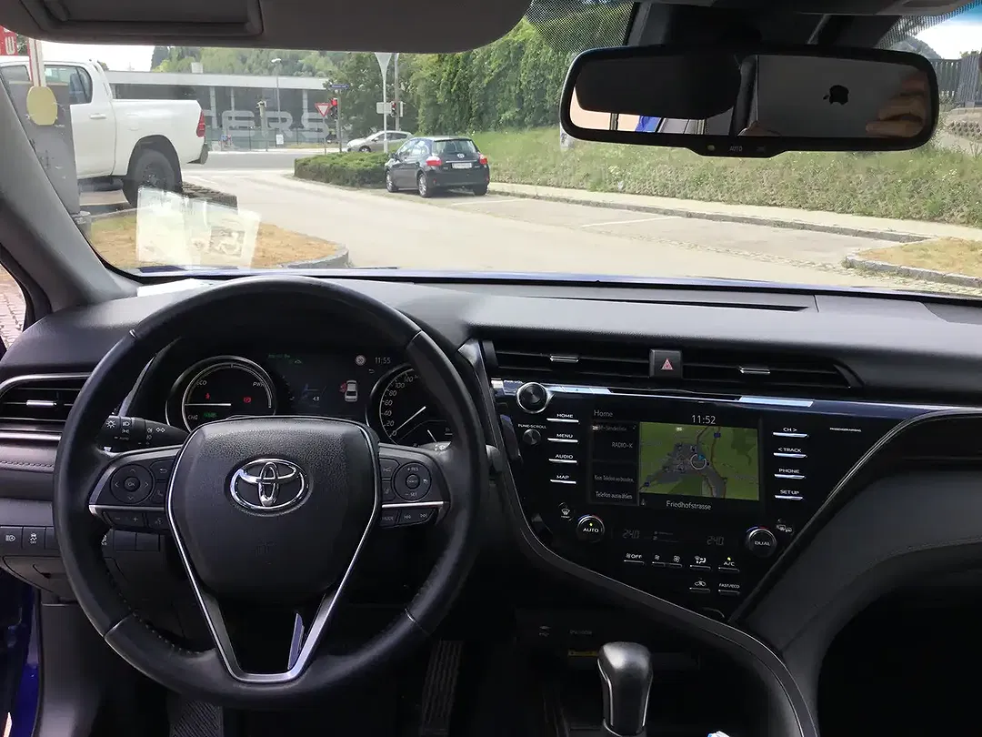 Toyota Camry AUT Hybrid Lounge - Thumbnail 10