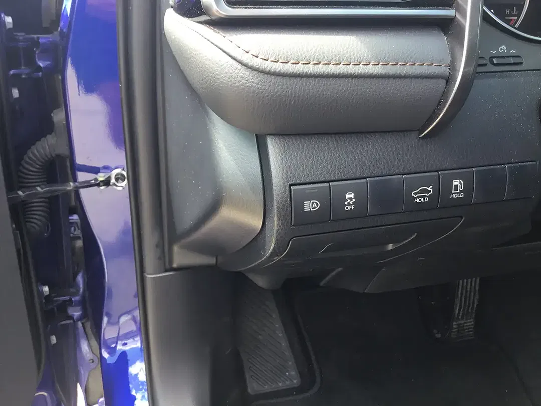 Toyota Camry AUT Hybrid Lounge - Thumbnail 13