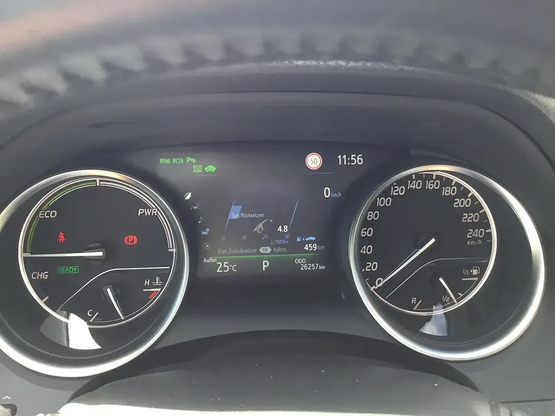 Toyota Camry AUT Hybrid Lounge - Thumbnail 14