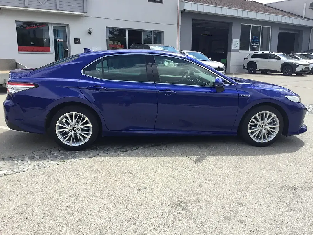 Toyota Camry AUT Hybrid Lounge - Thumbnail 5