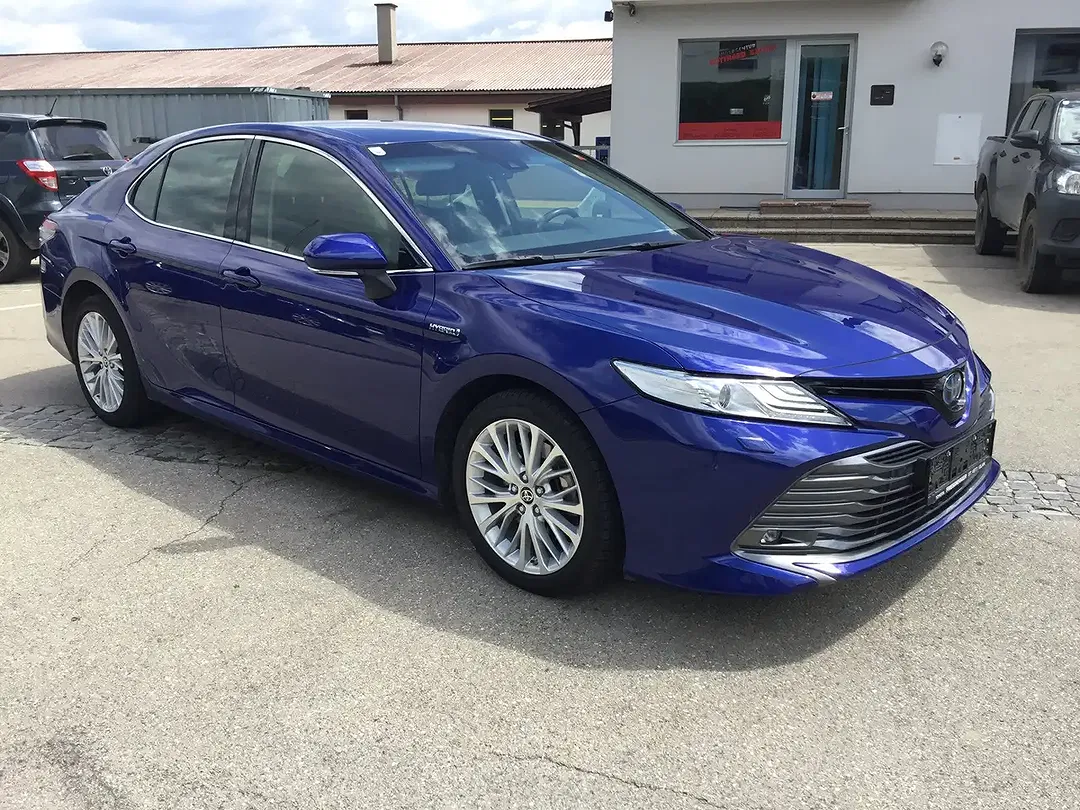 Toyota Camry AUT Hybrid Lounge - Thumbnail 6