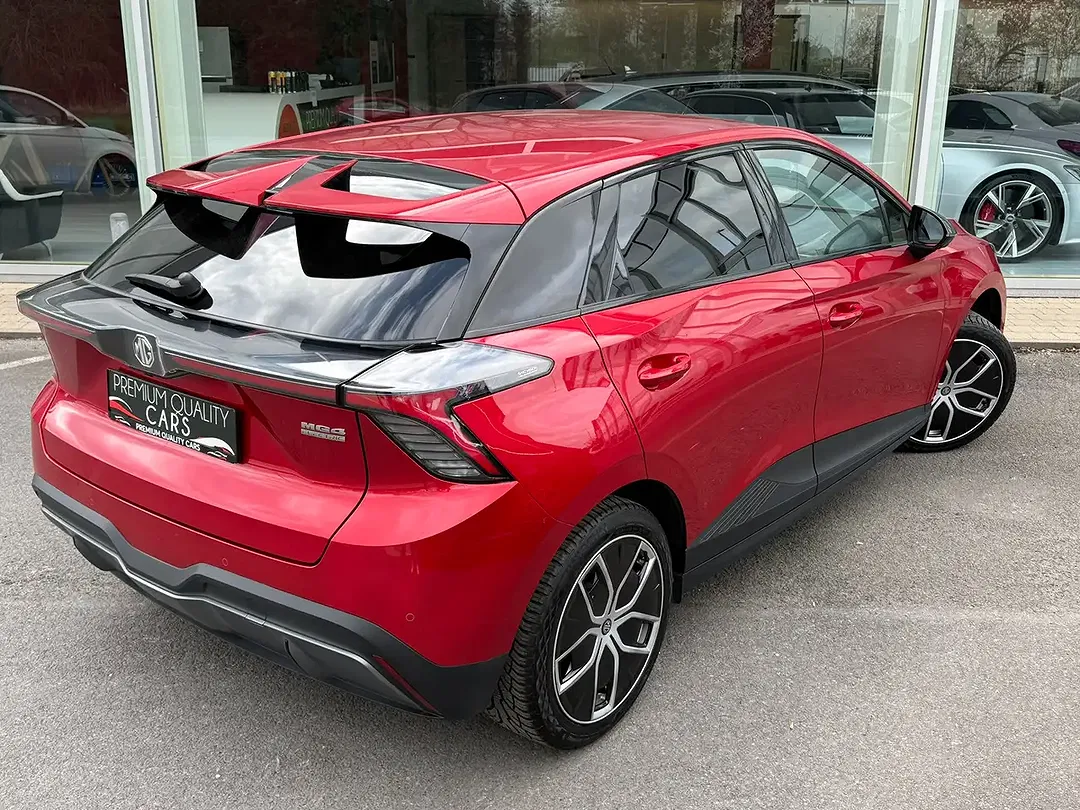 MG MG4 Luxury - Thumbnail 11