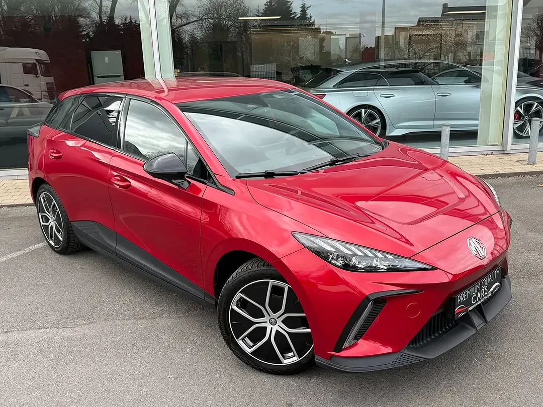 MG MG4 Luxury - Thumbnail 5