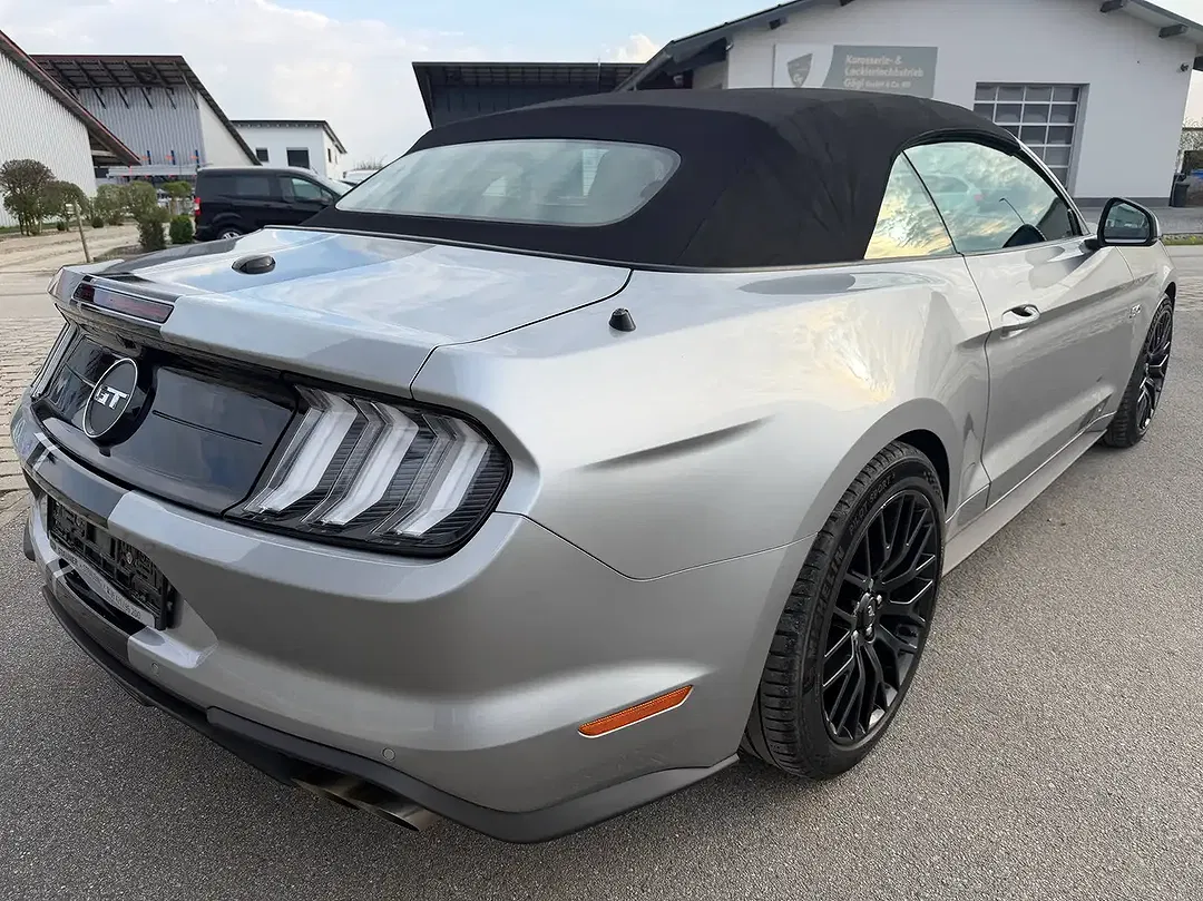Ford Mustang GT - Thumbnail 4