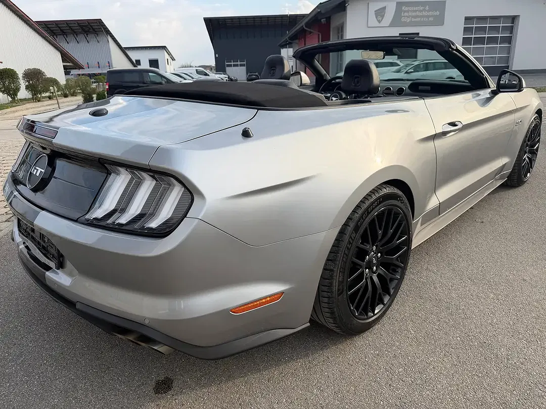 Ford Mustang GT - Thumbnail 8