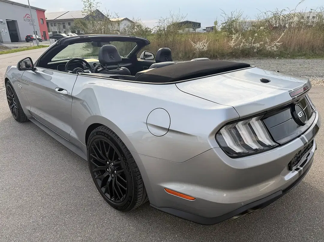 Ford Mustang GT - Thumbnail 9