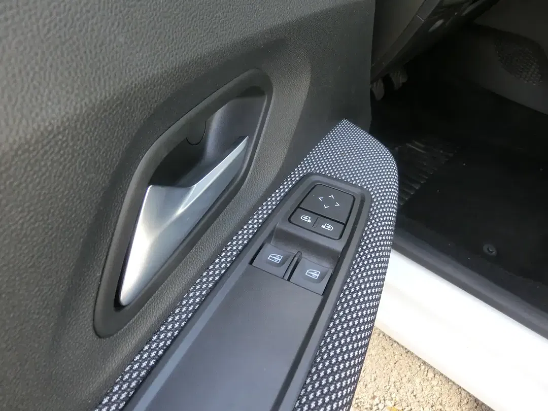 Dacia Sandero SCe Comfort - Thumbnail 6