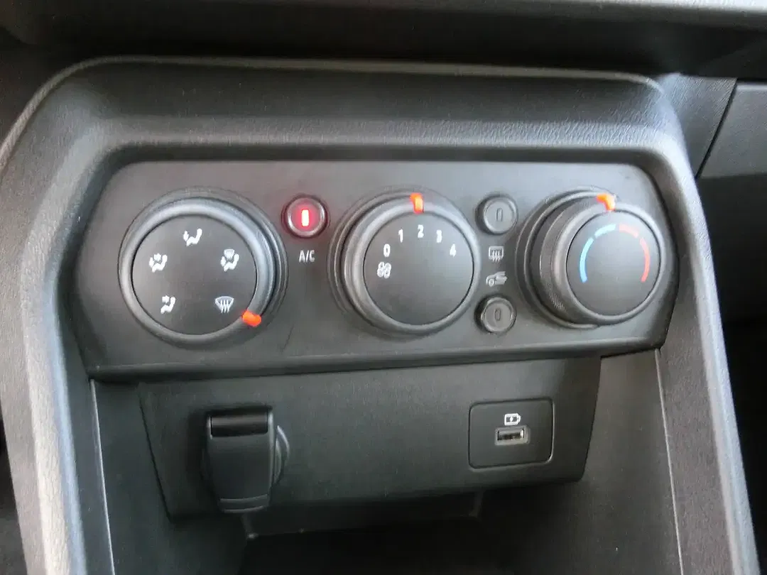 Dacia Sandero SCe Comfort - Thumbnail 8