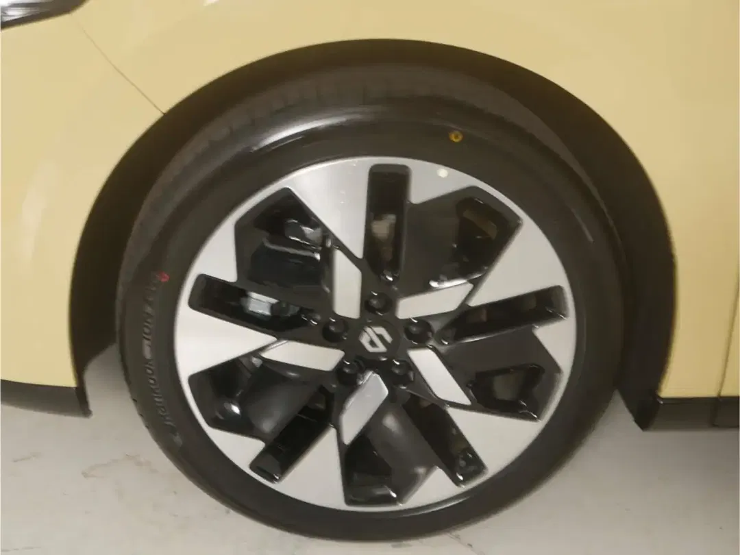 Leapmotor B05 - Thumbnail 4