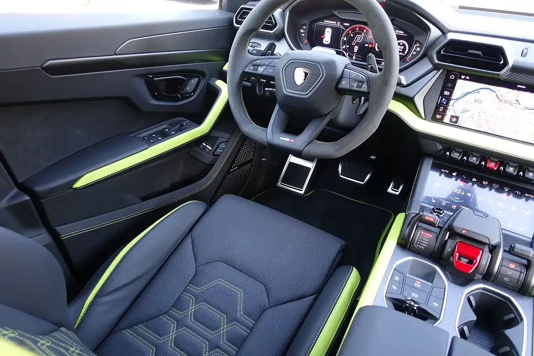 Lamborghini Urus 4.0 V8 PHEV SE - Thumbnail 7