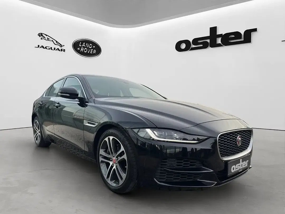 Jaguar XE P250 - foto 2