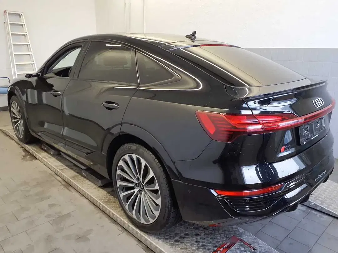 Audi Q8 e-tron Matrix LED Sportback S line - Thumbnail 6