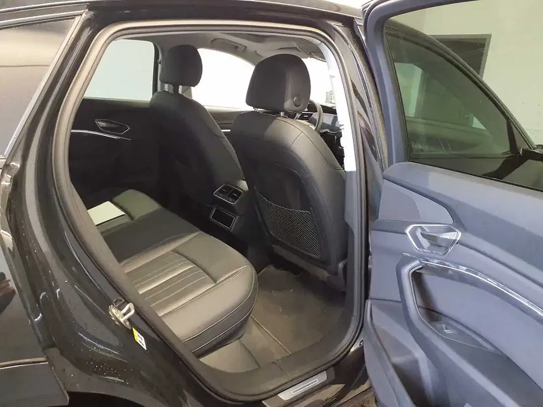 Audi Q8 e-tron Matrix LED Sportback S line - Thumbnail 8