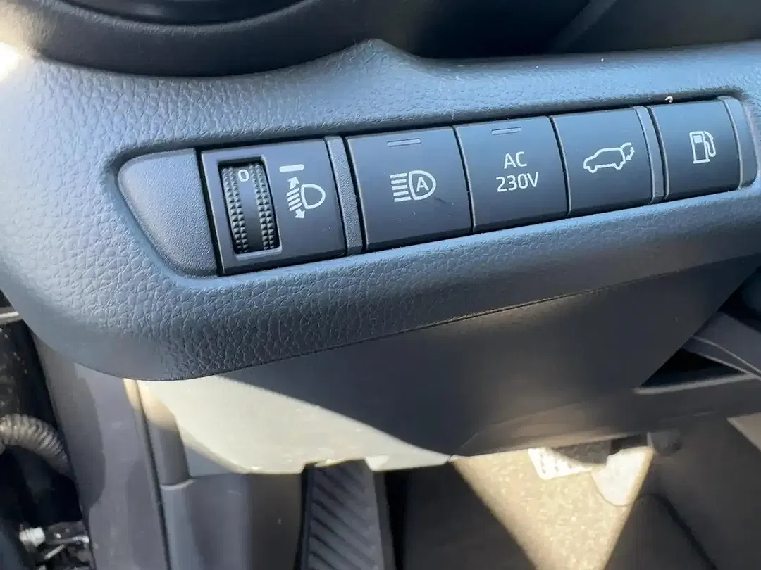 Toyota C-HR CVT PHEV GR Sport - Thumbnail 13