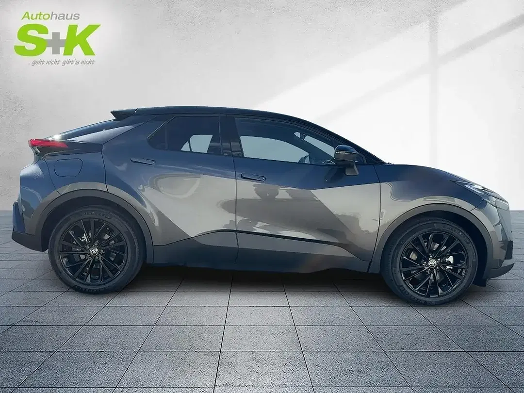 Toyota C-HR CVT PHEV GR Sport - Thumbnail 4