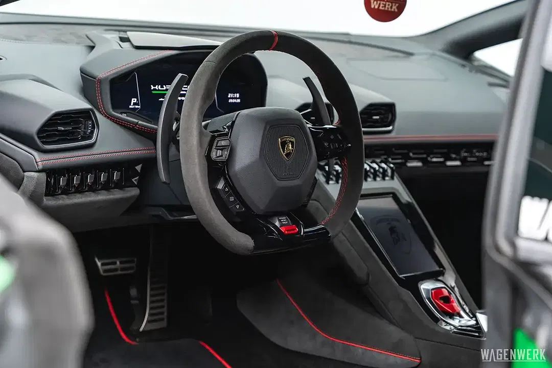 Lamborghini Huracán AWD Sterrato - Thumbnail 12