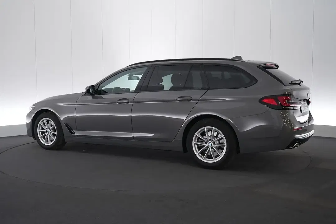 BMW 520 MHEV Touring Business - Thumbnail 10