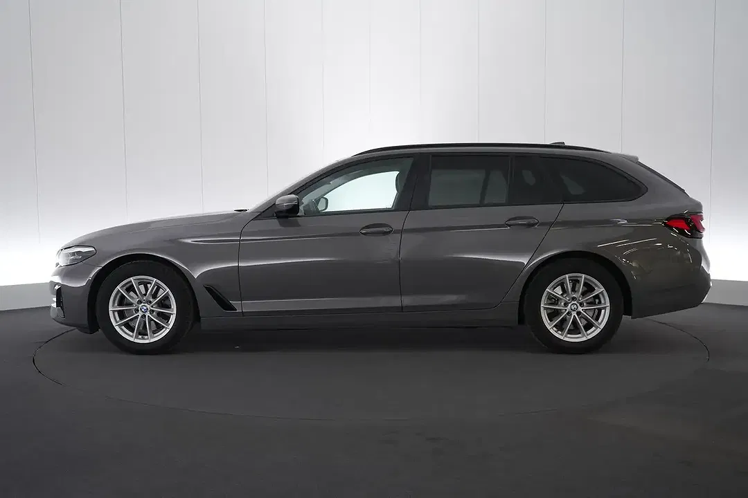 BMW 520 MHEV Touring Business - Thumbnail 11
